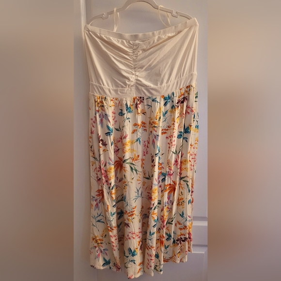 Torrid Strapless White and Multicolor Floral Dress - Picture 3 of 10